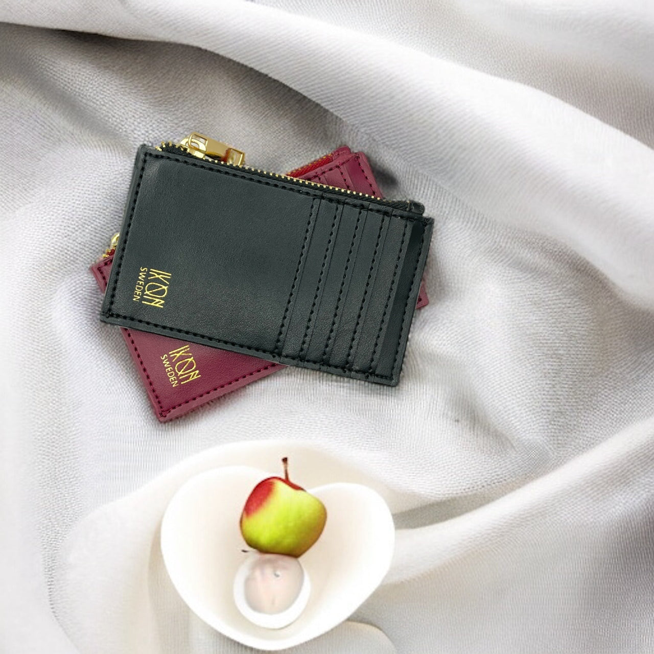 Kivik | Apple Leather Card holder - Black-4