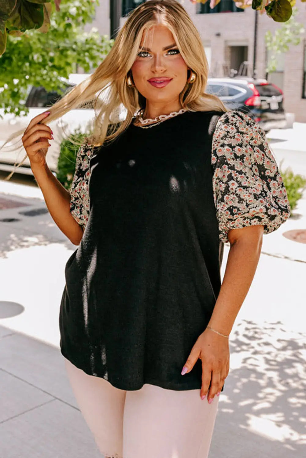 Black Daisy Printed Short Bubble Sleeve Plus Size Tunic Top-4