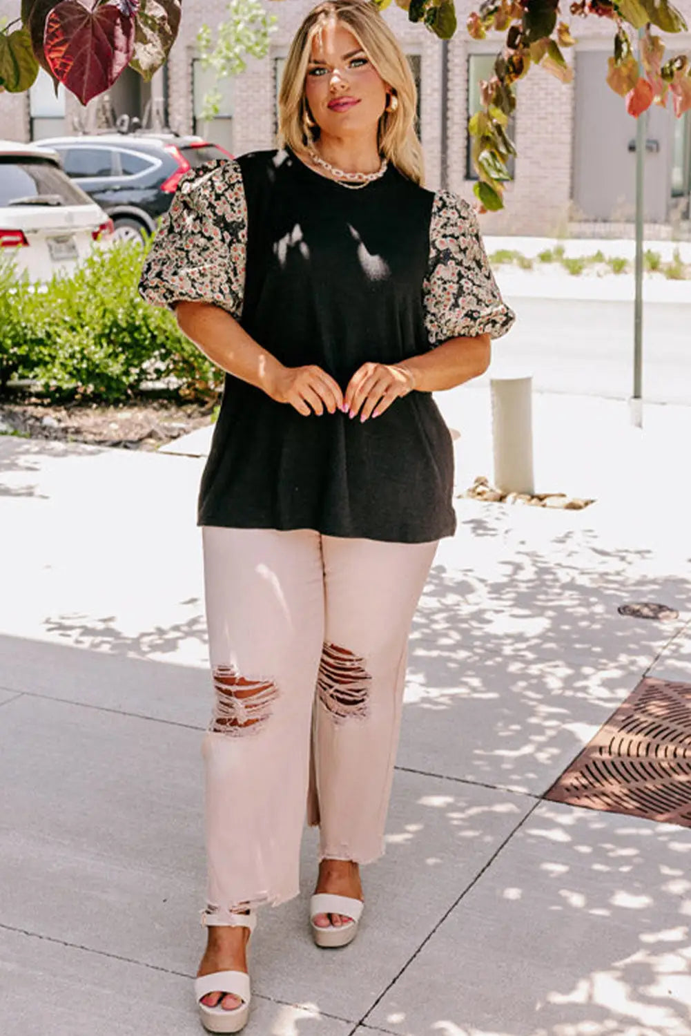 Black Daisy Printed Short Bubble Sleeve Plus Size Tunic Top-3