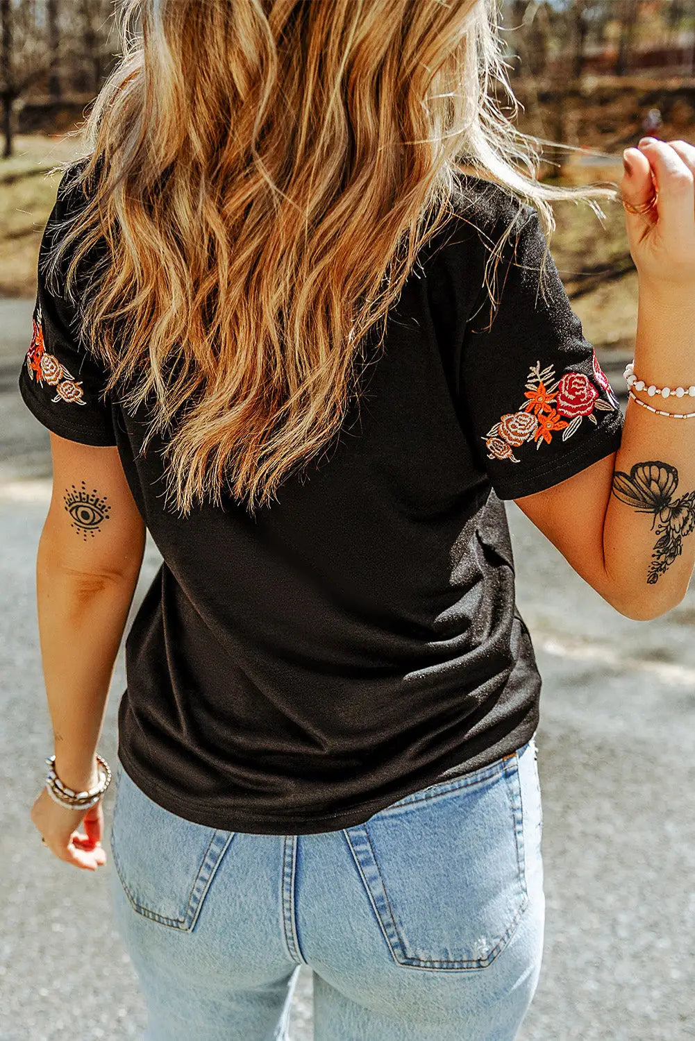 Black Floral Embroidered Round Neck Short Sleeve T Shirt-1