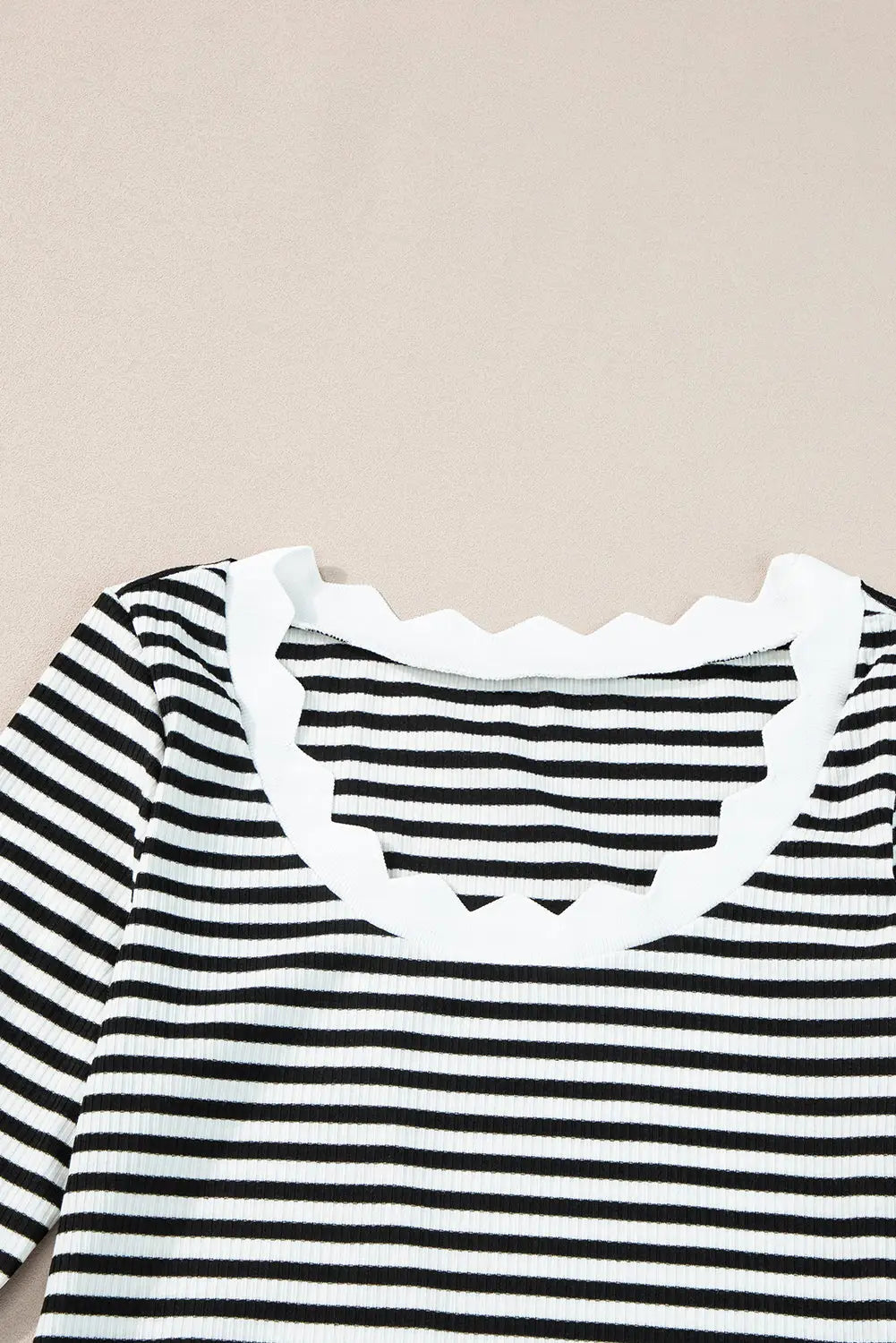 Black Striped Contrast Scallop Trim Half Sleeve T-shirt-10